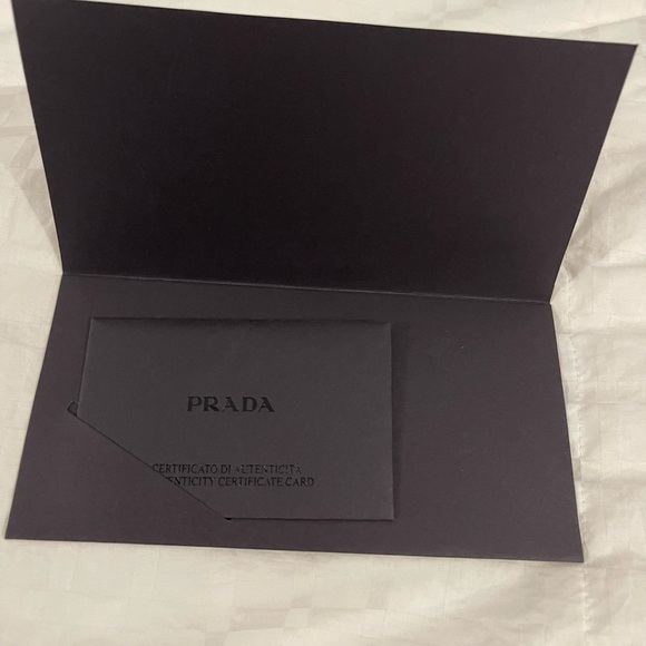 Black Saffiano Prada Wallet - 100% authentic with box and authenticity card - Picture 6 of 6